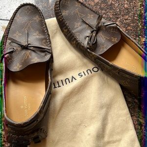 Brand new Louis Vuitton loafers in classic brown monogram. 100% authentic.